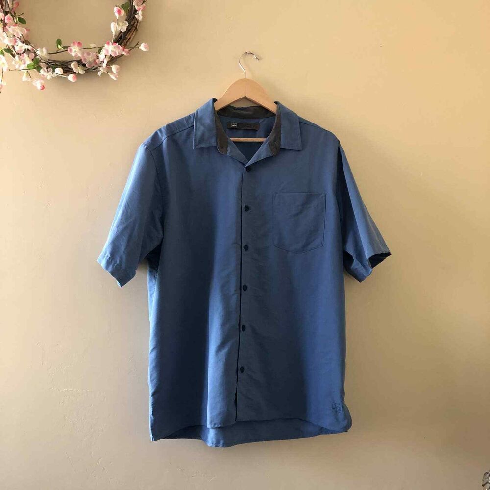 REI Shirt Button Down Button Down Short Sleeves Blue Size L